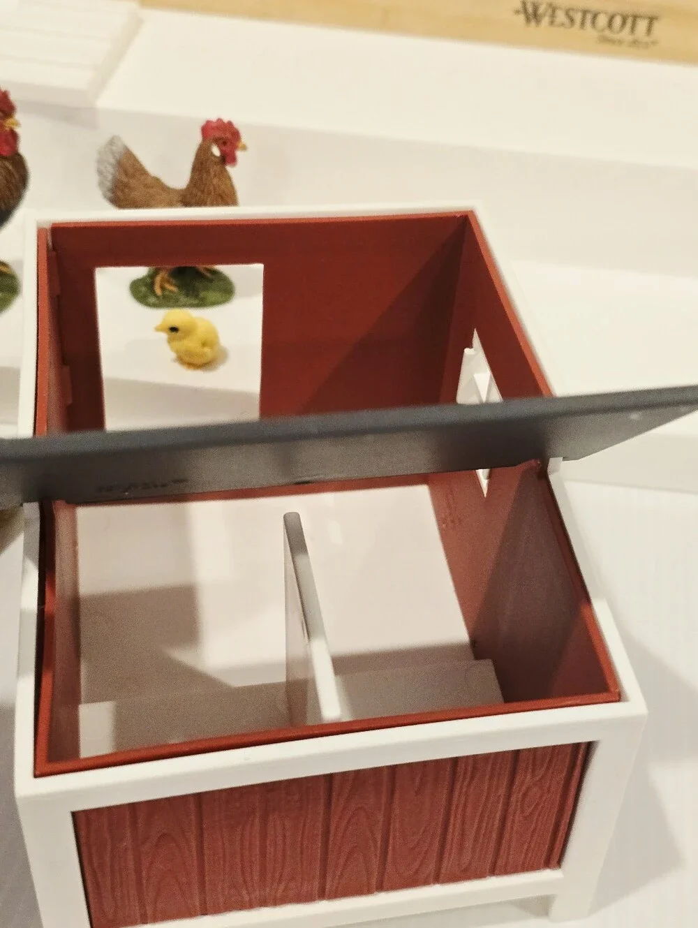 Schleich Farm World Chicken Coop Playset